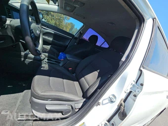2019 Hyundai Elantra SE Sedan - miniatura 3