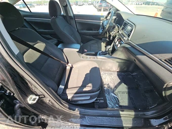 2019 Hyundai Elantra SE Sedan – miniatura 8