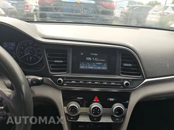 2019 Hyundai Elantra SE Sedan – miniatura 11
