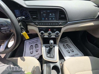 2019 Hyundai Elantra SEL Sedan - miniatura 10