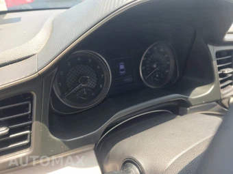 2019 Hyundai Elantra SEL Sedan - miniatura 12