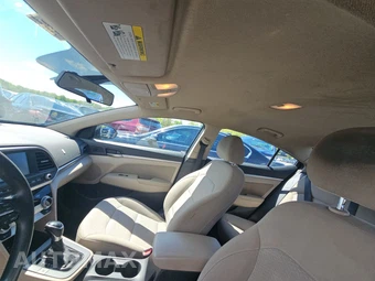 2019 Hyundai Elantra SEL Sedan – miniatura 18