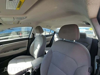 2019 Hyundai Elantra SEL Sedan – miniatura 11