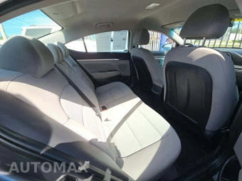 2019 Hyundai Elantra SEL Sedan – miniatura 16