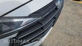 2019 Hyundai Elantra SEL Sedan - miniatura 30