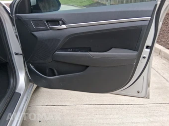 2019 Hyundai Elantra SEL Sedan - miniatura 12