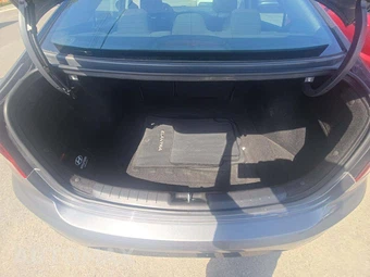 2019 Hyundai Elantra SEL Sedan – miniatura 14