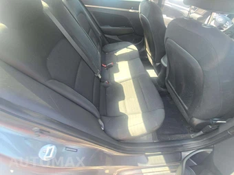 2019 Hyundai Elantra SEL Sedan – miniatura 16