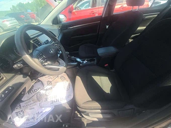2019 Hyundai Elantra SEL Sedan – miniatura 6