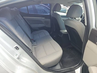 2019 Hyundai Elantra SEL Sedan - miniatura 14