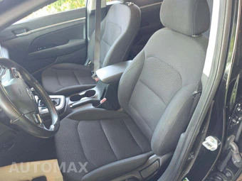 2019 Hyundai Elantra Value Edition Sedan – miniatura 6