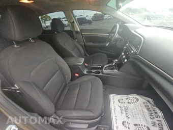 2019 Hyundai Elantra Value Edition Sedan - miniatura 8