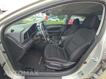 2019 Hyundai Elantra Value Edition Sedan - miniatura 3
