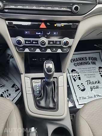 2019 Hyundai Elantra Value Edition Sedan - miniatura 31