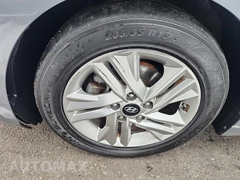 2019 Hyundai Elantra Value Edition Sedan - miniatura 8