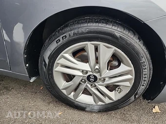 2019 Hyundai Elantra Value Edition Sedan - miniatura 9