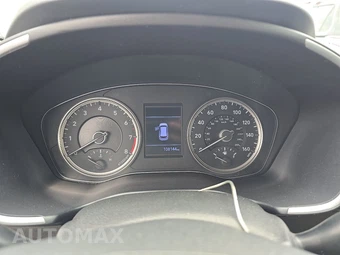 2019 Hyundai Santa Fe SE - miniatura 12