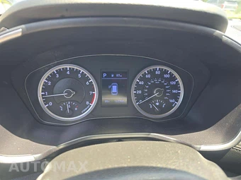 2019 Hyundai Santa Fe SE – miniatura 9