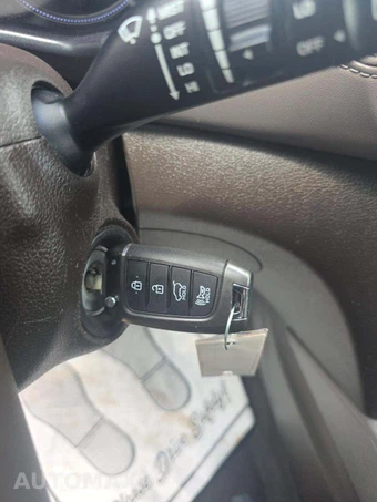 2019 Hyundai Santa Fe SE - miniatura 8