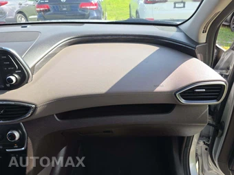 2019 Hyundai Santa Fe SE – miniatura 16