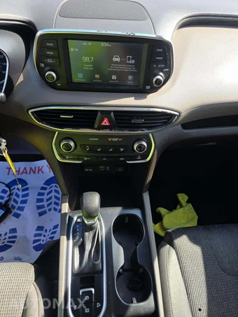 2019 Hyundai Santa Fe SE – miniatura 7