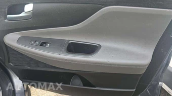 2019 Hyundai Santa Fe SE – miniatura 10