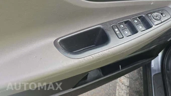 2019 Hyundai Santa Fe SE – miniatura 8