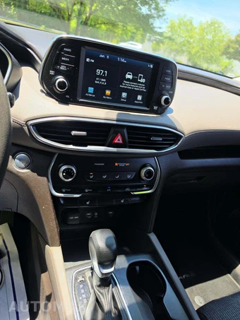 2019 Hyundai Santa Fe SEL – miniatura 10