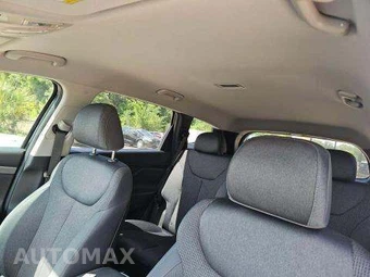 2019 Hyundai Santa Fe SEL – miniatura 11