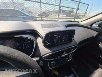 2019 Hyundai Santa Fe SEL – miniatura 10