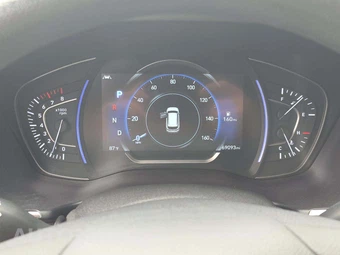 2019 Hyundai Santa Fe SEL – miniatura 9