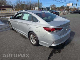2019 Hyundai Sonata SE – miniatura 2