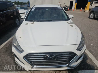 2019 Hyundai Sonata SE - miniatura 2