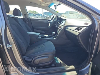 2019 Hyundai Sonata SE – miniatura 8