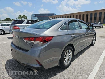 2019 Hyundai Sonata SE – miniatura 3