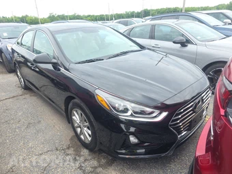 2019 Hyundai Sonata SE – miniatura 3