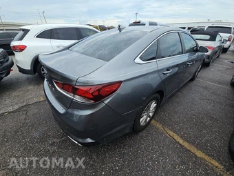 2019 Hyundai Sonata SE - miniatura 4