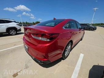 2019 Hyundai Sonata SE – miniatura 3