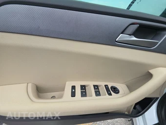 2019 Hyundai Sonata SE – miniatura 9