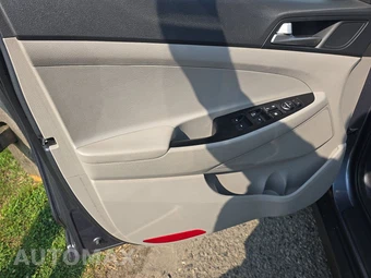 2019 Hyundai Tucson SE - miniatura 9