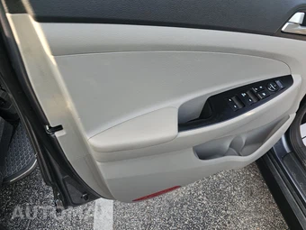 2019 Hyundai Tucson SE – miniatura 9