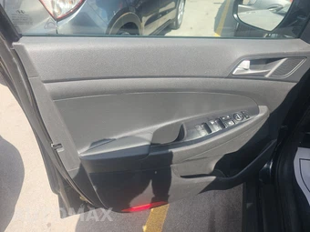 2019 Hyundai Tucson SE – miniatura 9
