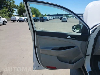 2019 Hyundai Tucson SE – miniatura 9