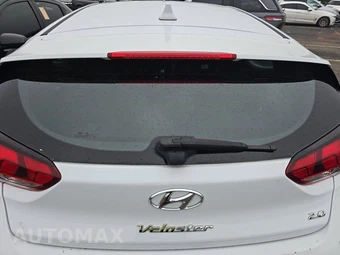 2019 Hyundai Veloster 2.0 - miniatura 16
