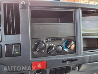 2019 Isuzu NPR – miniatura 10