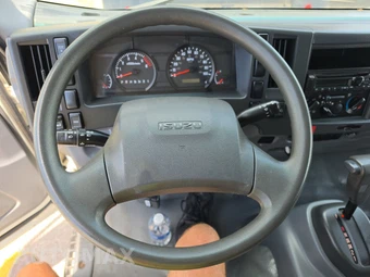 2019 Isuzu NPR HD Base Low Tilt – miniatura 10