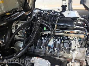 2019 Isuzu NPR HD Base Low Tilt – miniatura 15