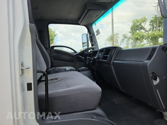 2019 Isuzu NPR HD Base Low Tilt – miniatura 8