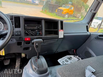 2019 Isuzu NPR HD Base Low Tilt - miniatura 11