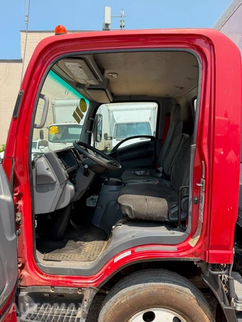 2019 Isuzu NPR HD Base Low Tilt - miniatura 9